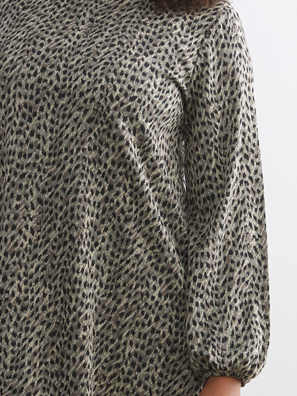 Plus Size Crew Neck Patterned Dress-6