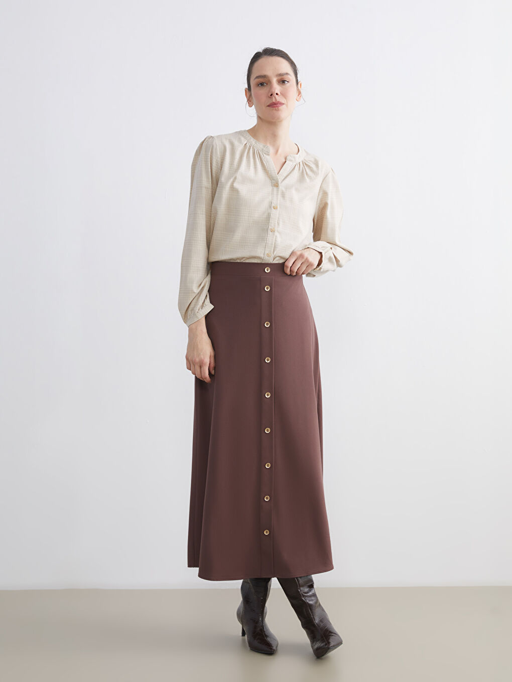 Kahverengi Düğme Detaylı A Kesim Etek