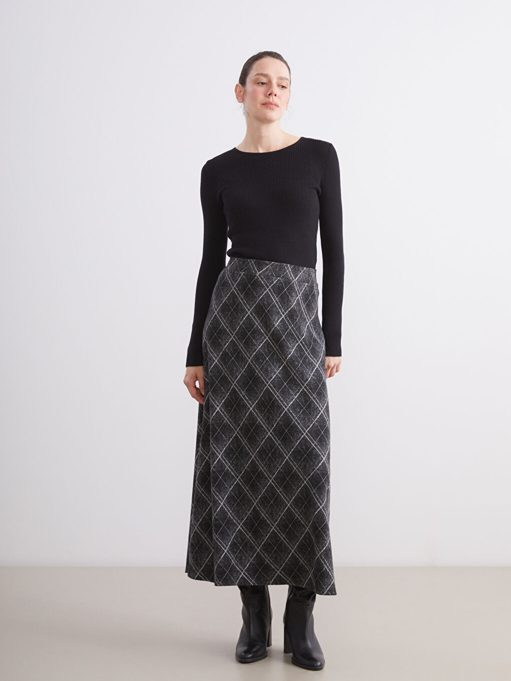 Woman BLACK Skirt