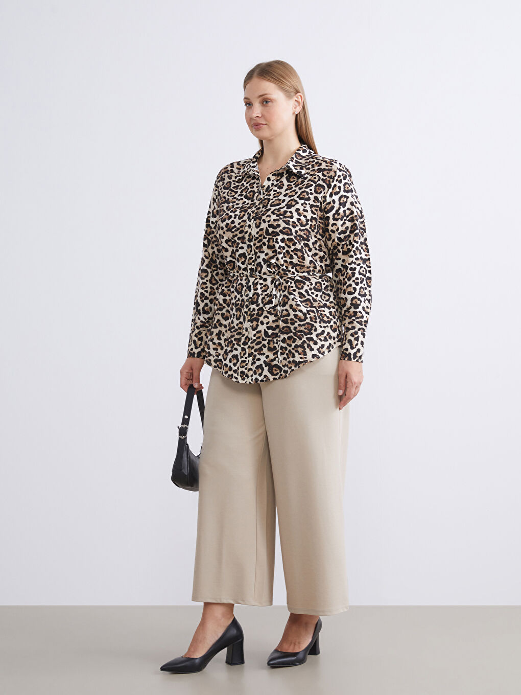 Kahverengi Büyük Beden Leopar Desenli Kadın Gömlek-7
