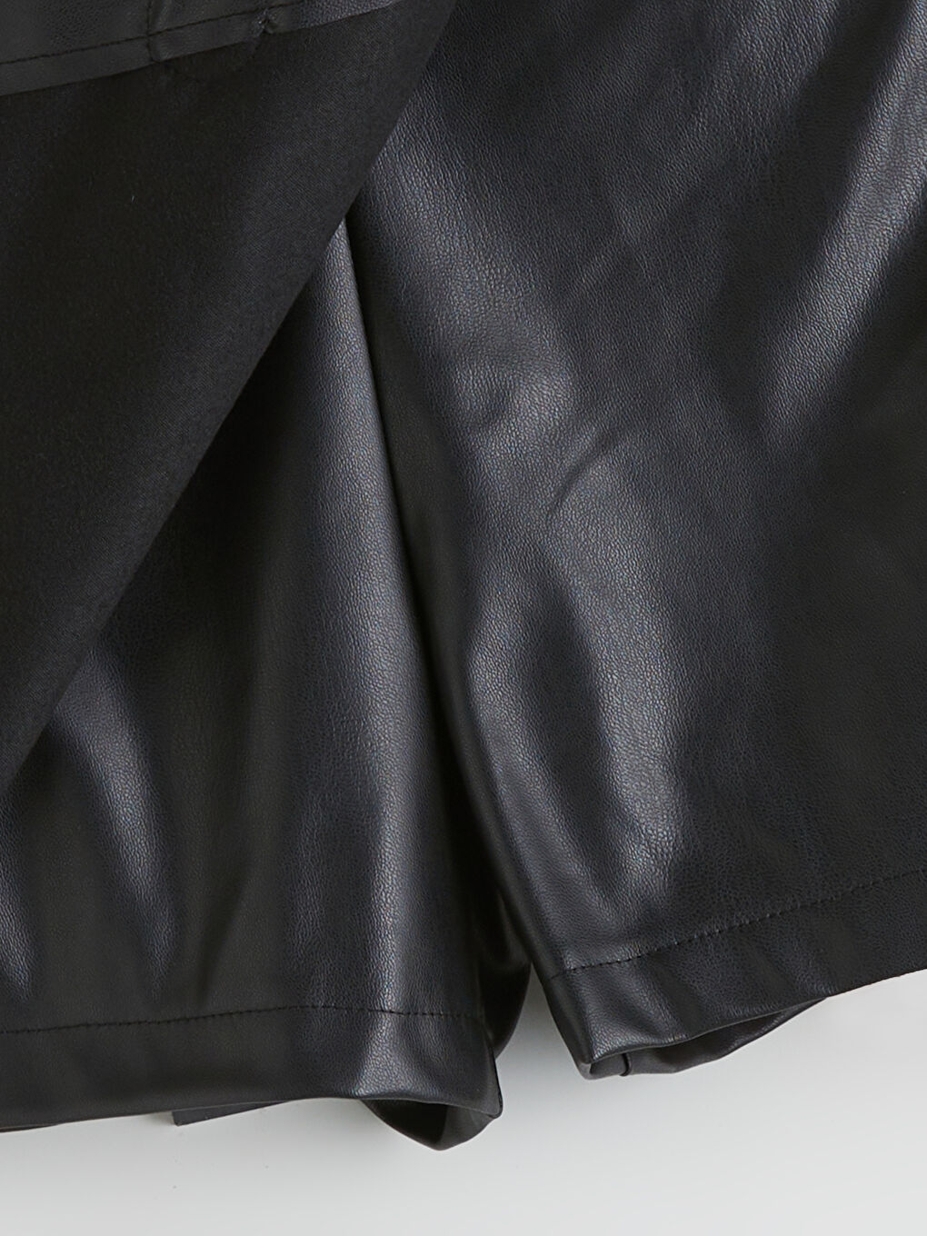 CRNA Suknja šorts na preklop Devojka-3