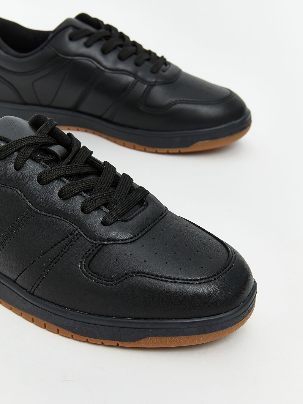 Siyah Bağcıklı Erkek Spor Ayakkabı-2