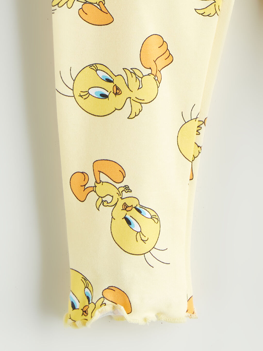 Sarı Bisiklet Yaka Tweety Baskılı Fırfırlı Kız Bebek Bluz ve Tayt 2'li-5