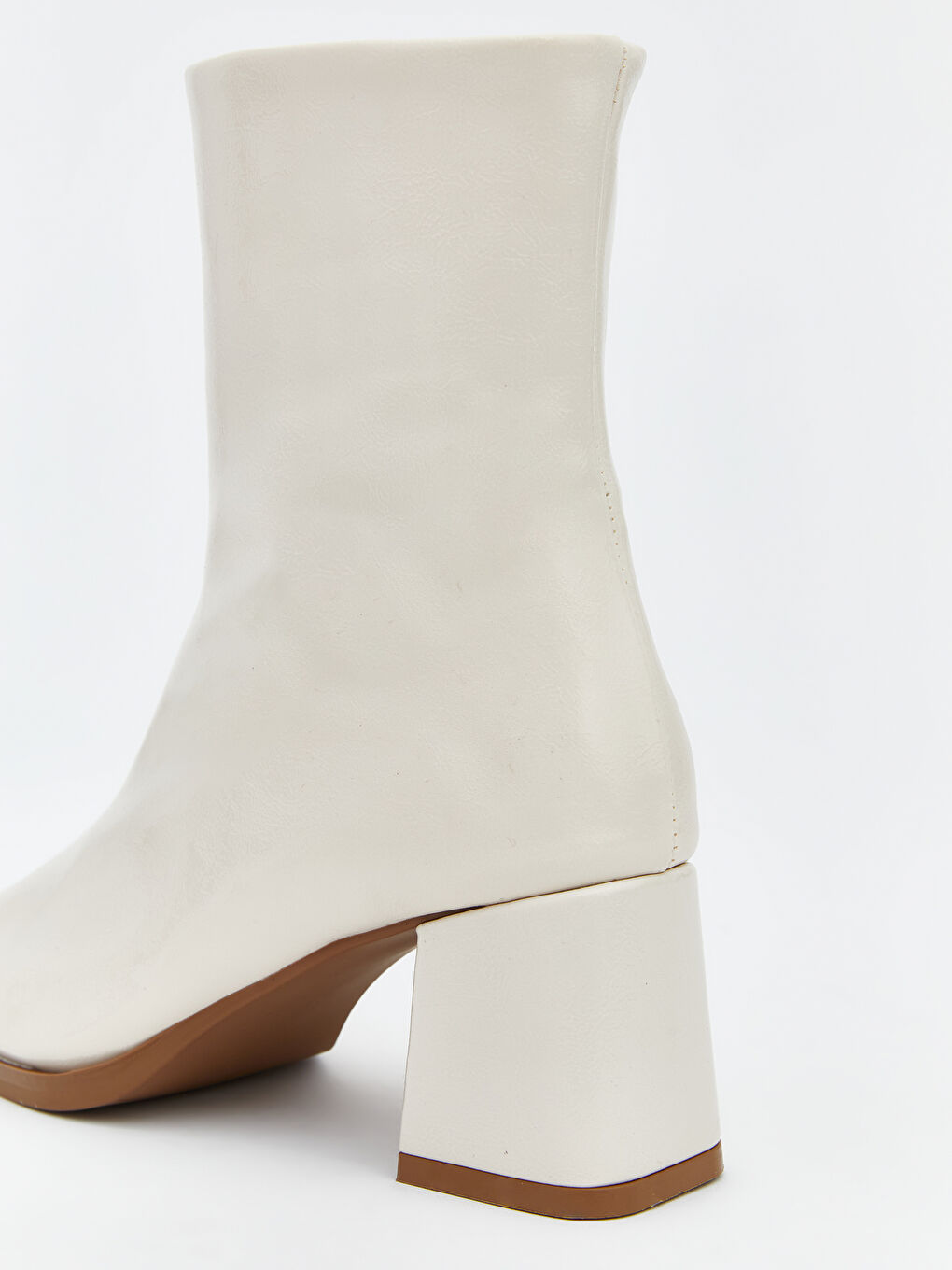 Ekru Süet Görünümlü Kadın Topuklu Bot-5