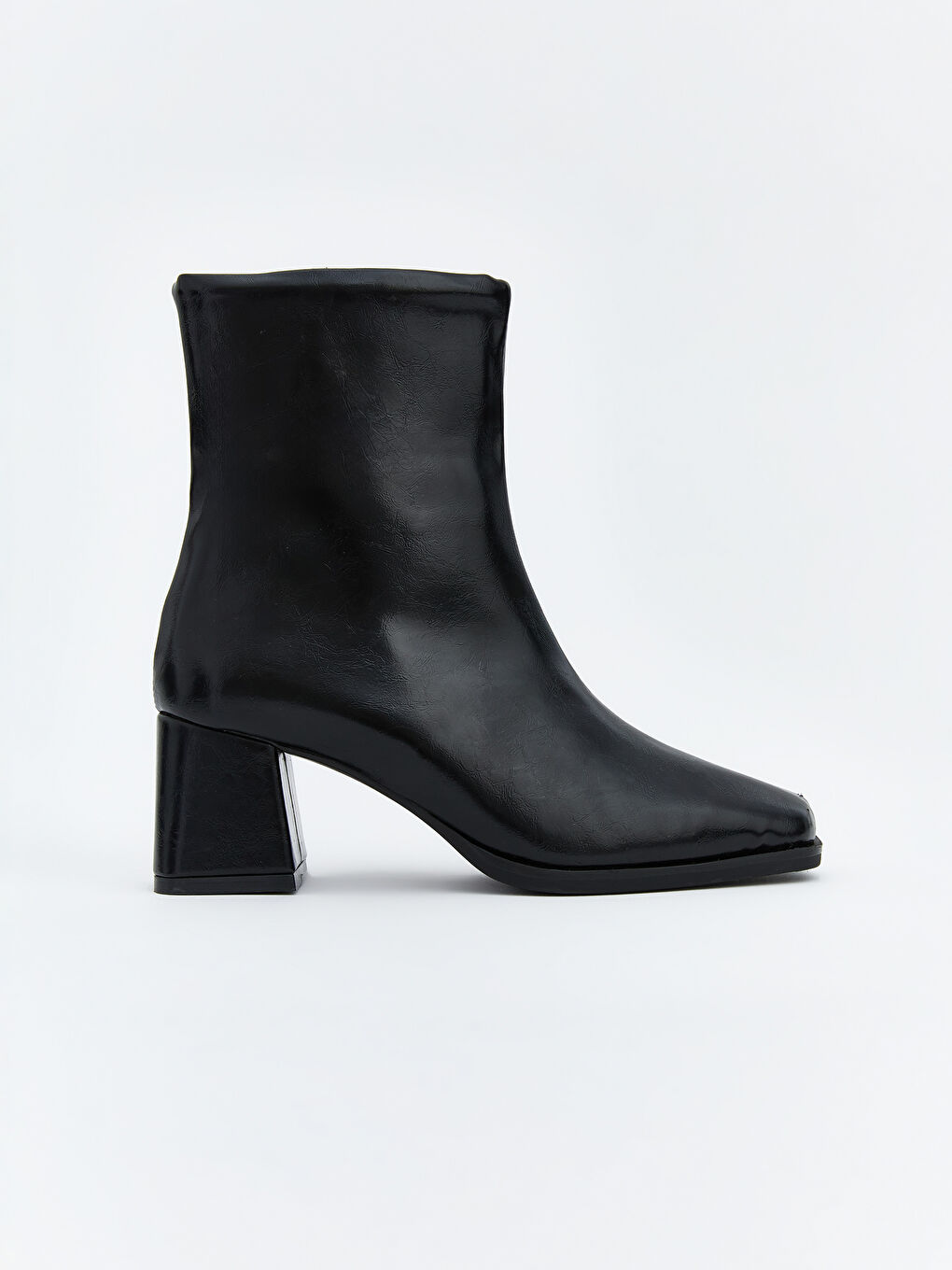 Siyah Süet Görünümlü Kadın Topuklu Bot-1