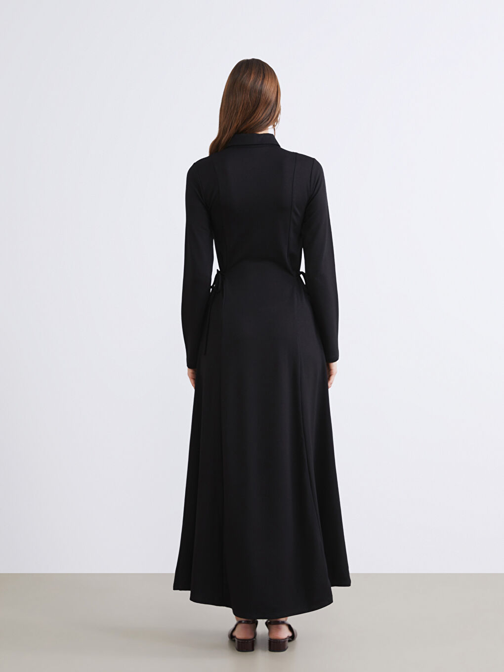 Siyah Gömlek Yaka Bağlama Detaylı Elbise-3