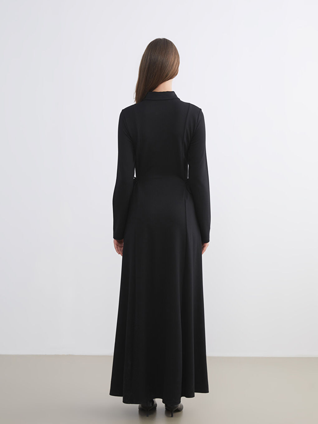 Siyah Gömlek Yaka Bağlama Detaylı Elbise-7