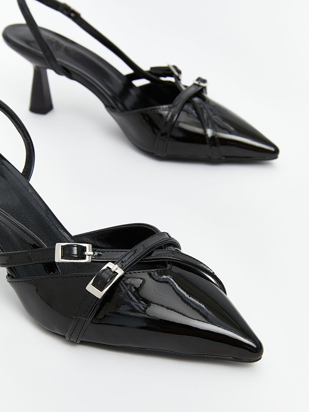 Siyah Sivri Burun Kadın Topuklu Ayakkabı-2