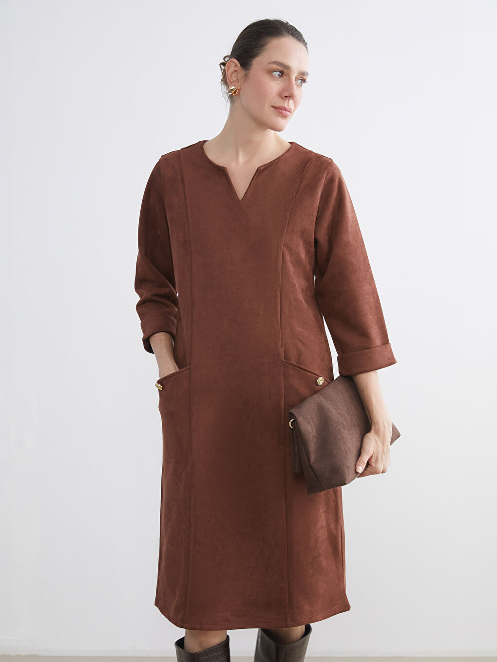 فستان بني امرأة-1