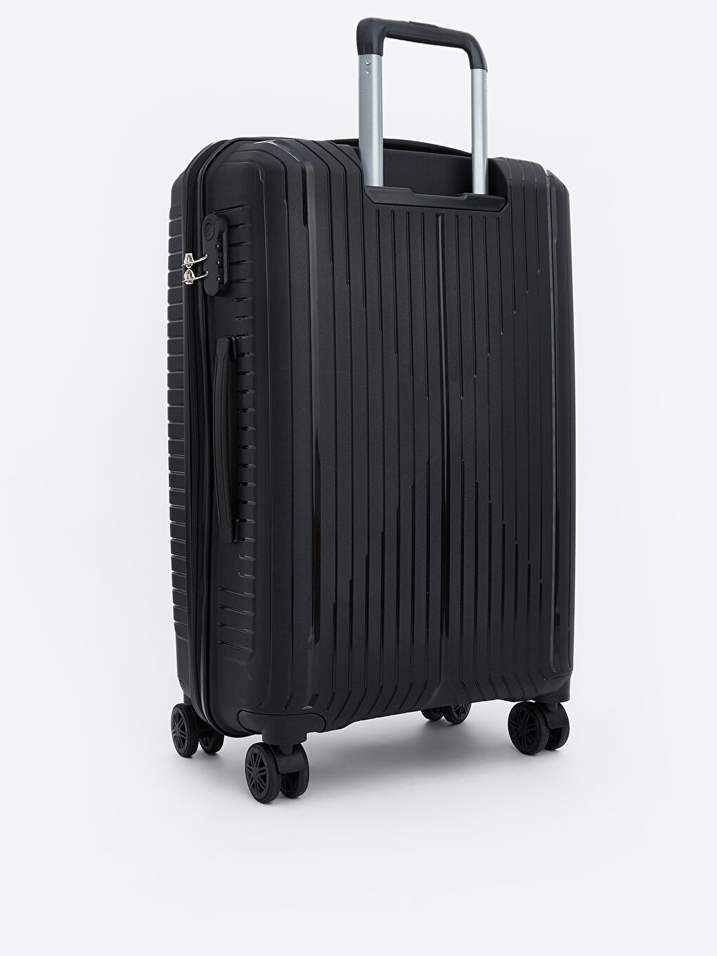 Siyah Kilit Detaylı Büyük Boy Valiz-1