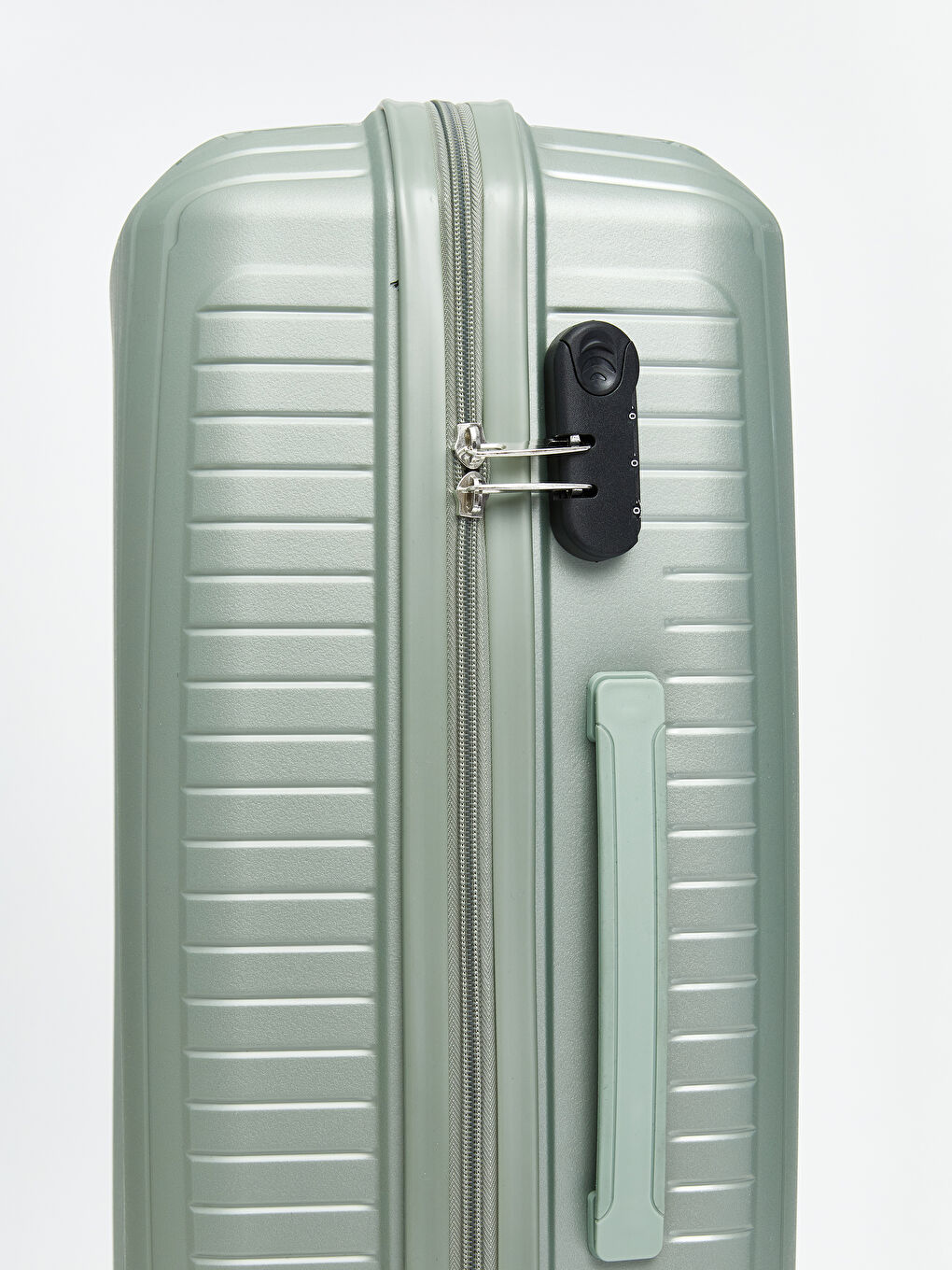 Large Suitcase with Lock Detail-3