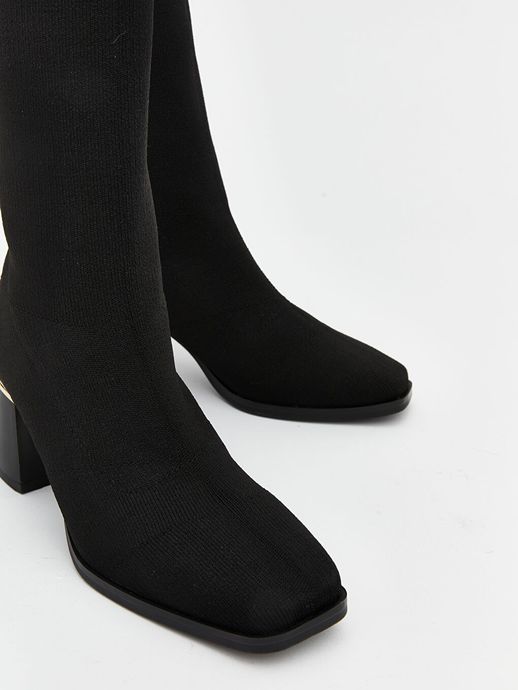 Siyah Süet Görünümlü Kadın Topuklu Bot-2