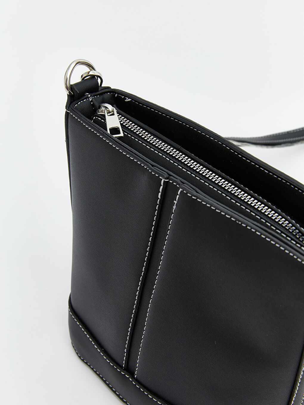 Siyah Deri Görünümlü Kadın Omuz Çantası-3