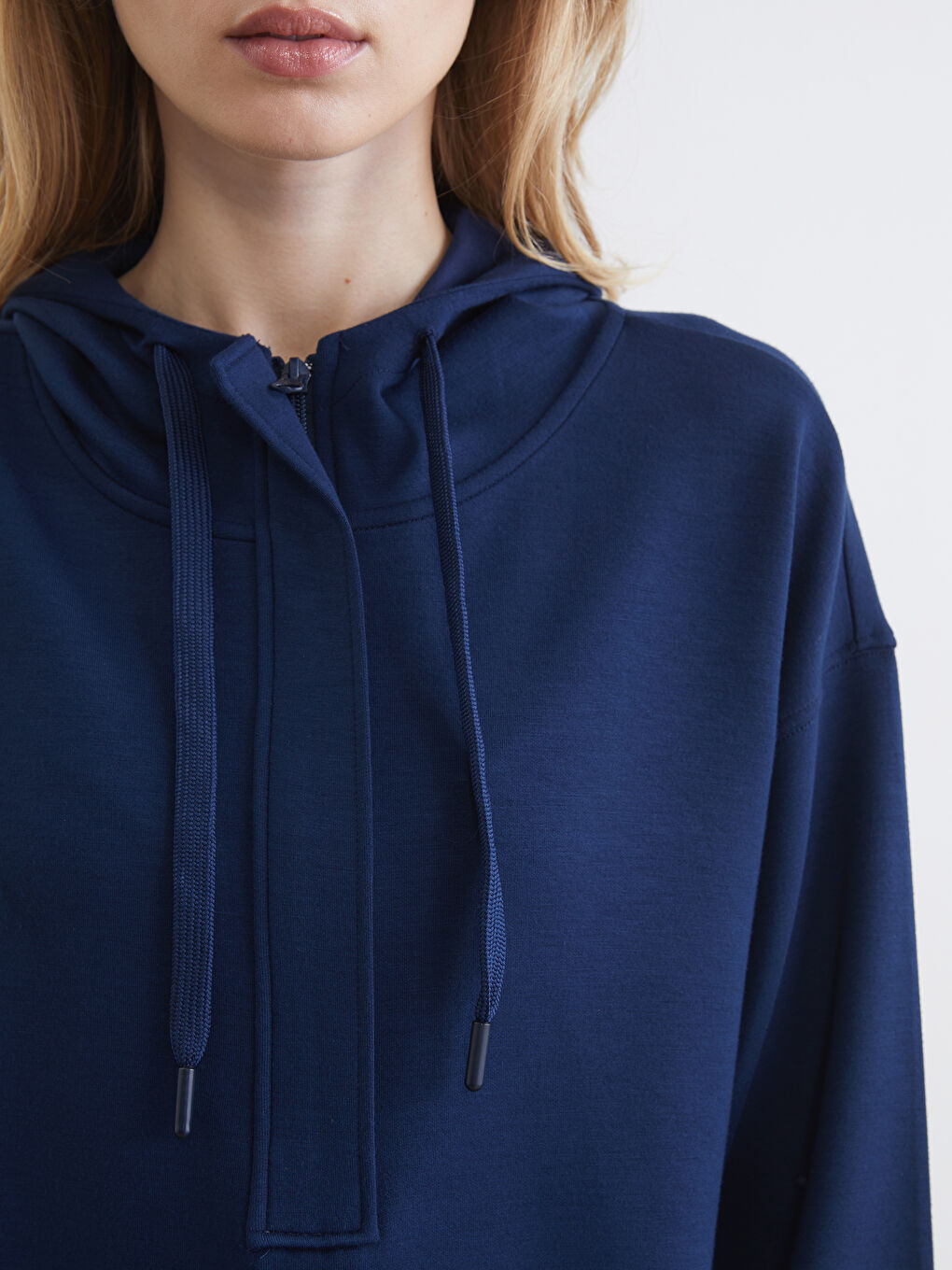 Woman NAVY Hoodie-2
