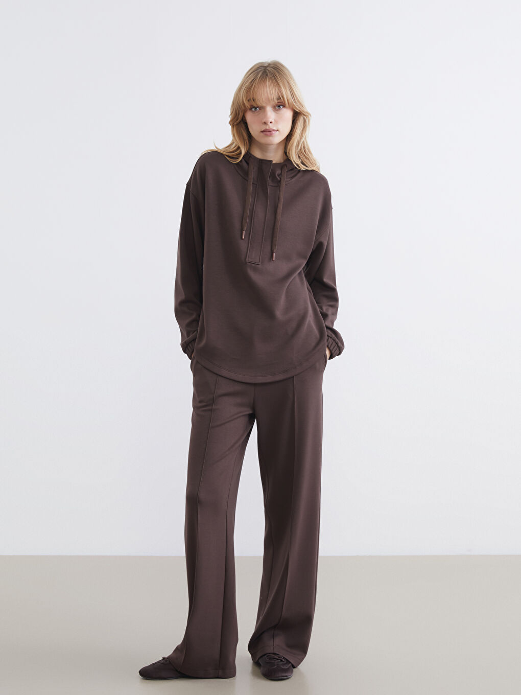 Elasticated Waist Wide Leg Women's Sweatpants