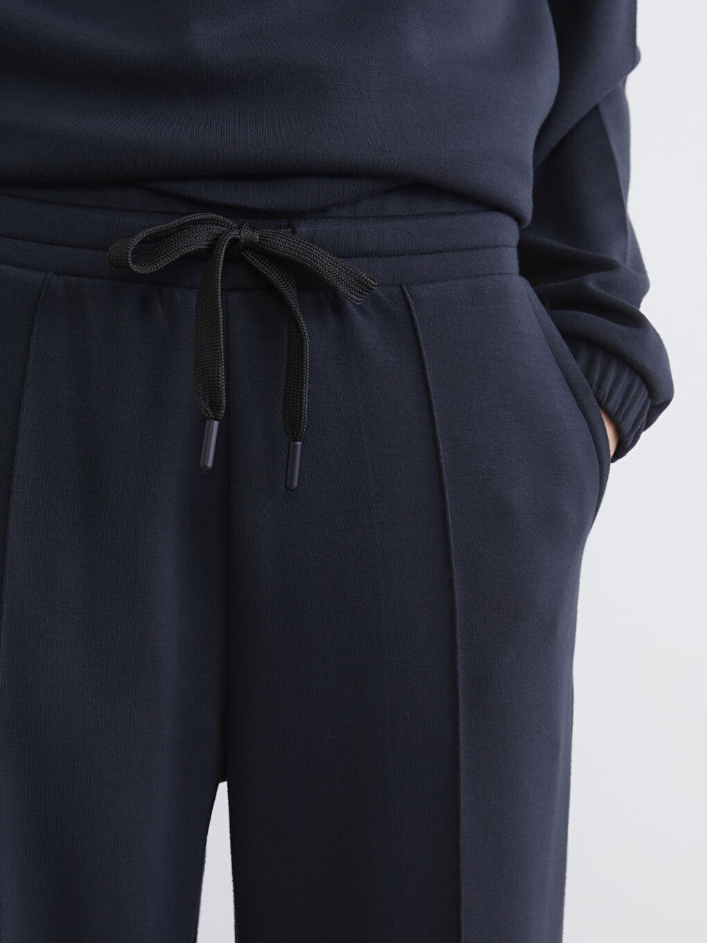 بنطلون رياضي واسع الأرجل بخصر مرن للسيدات-2