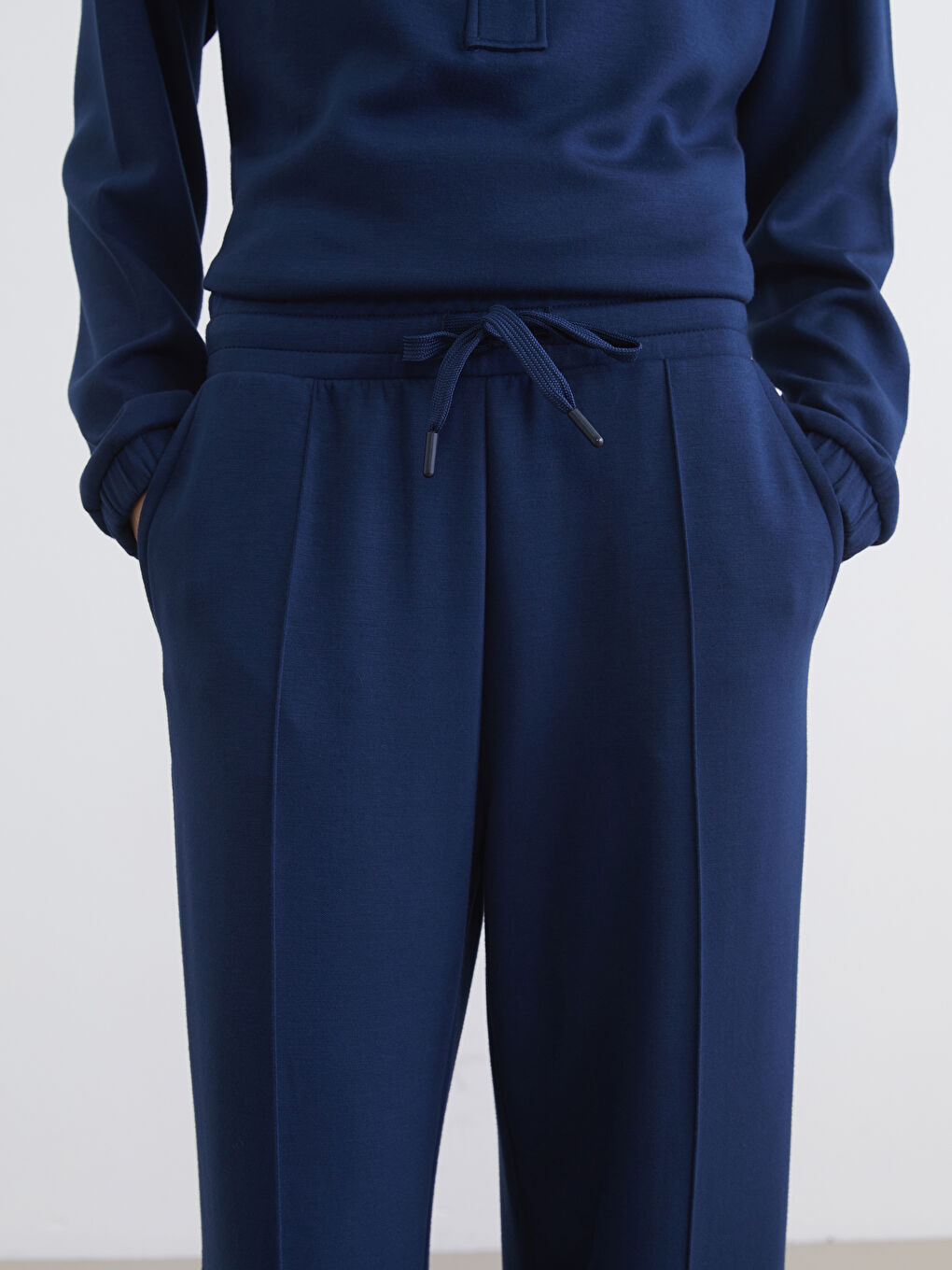 بنطلون رياضي واسع الأرجل بخصر مرن للسيدات-2