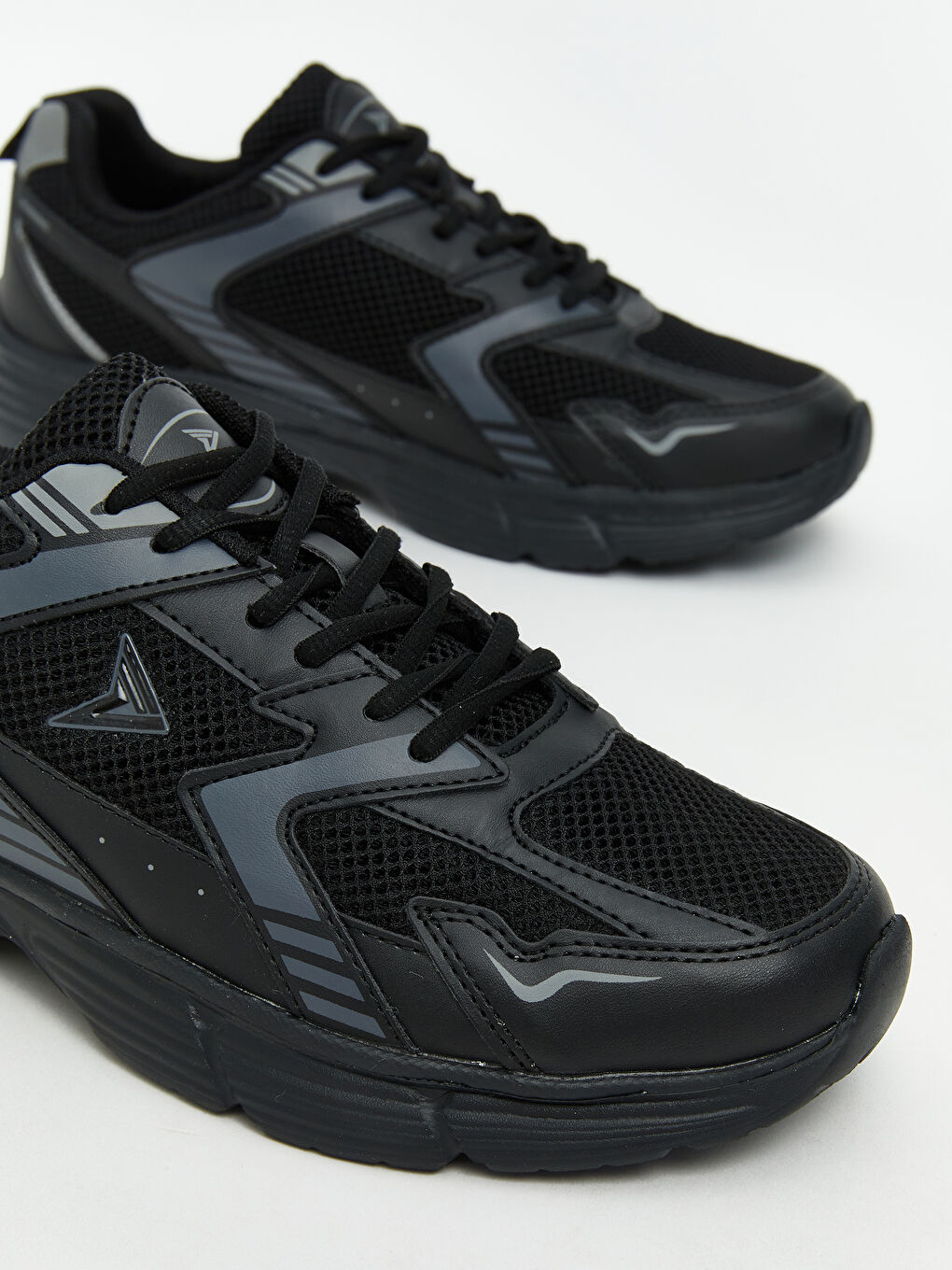 Siyah Bağcıklı Erkek Spor Ayakkabı-2