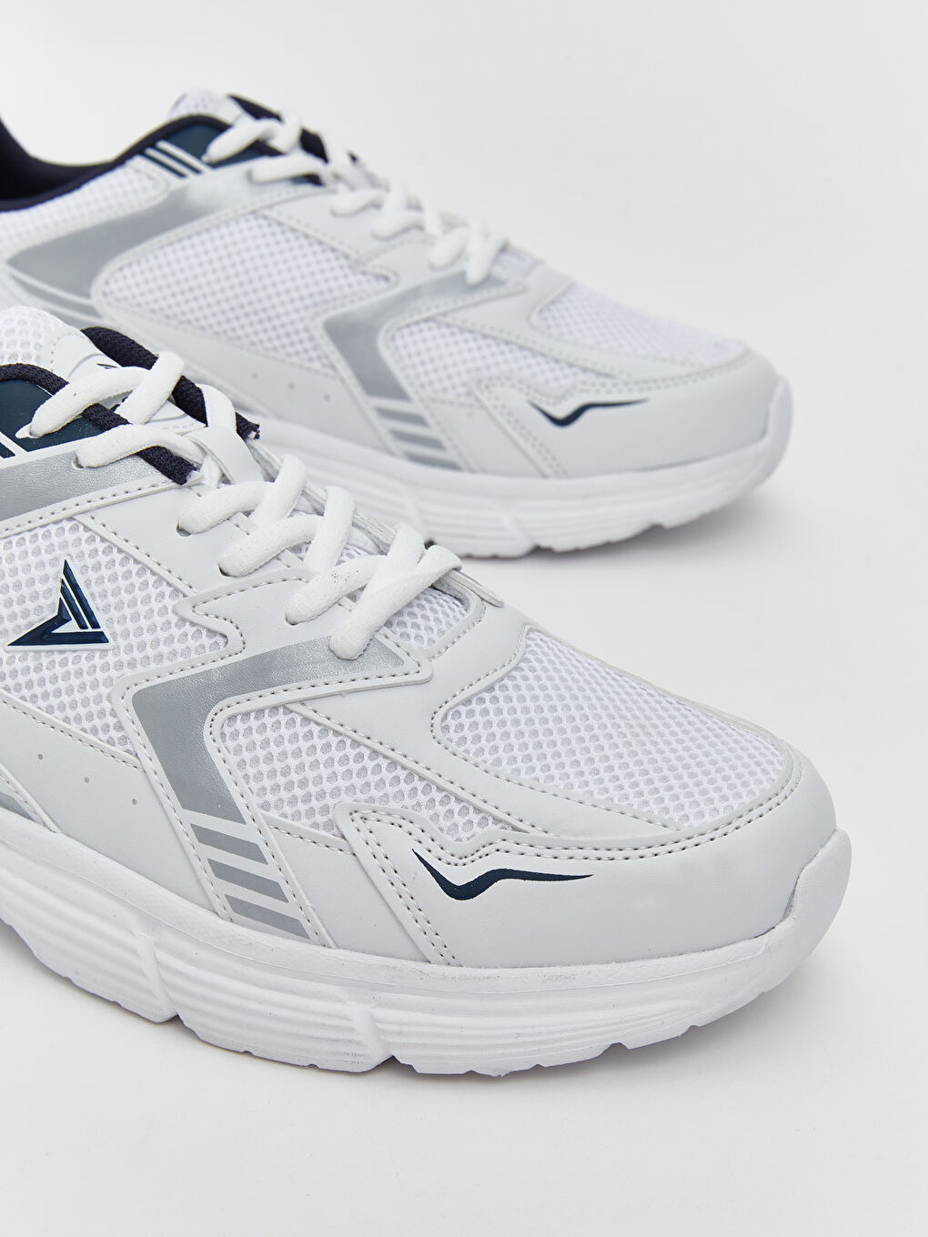 Beyaz Bağcıklı Erkek Spor Ayakkabı-2