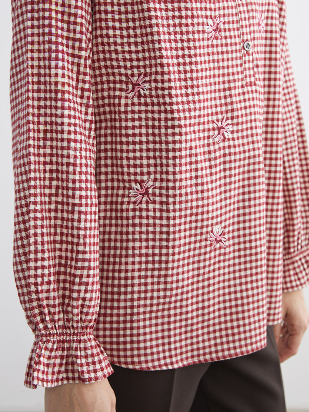 بلوزی یەخەی قردێلەیی گوڵدار-2