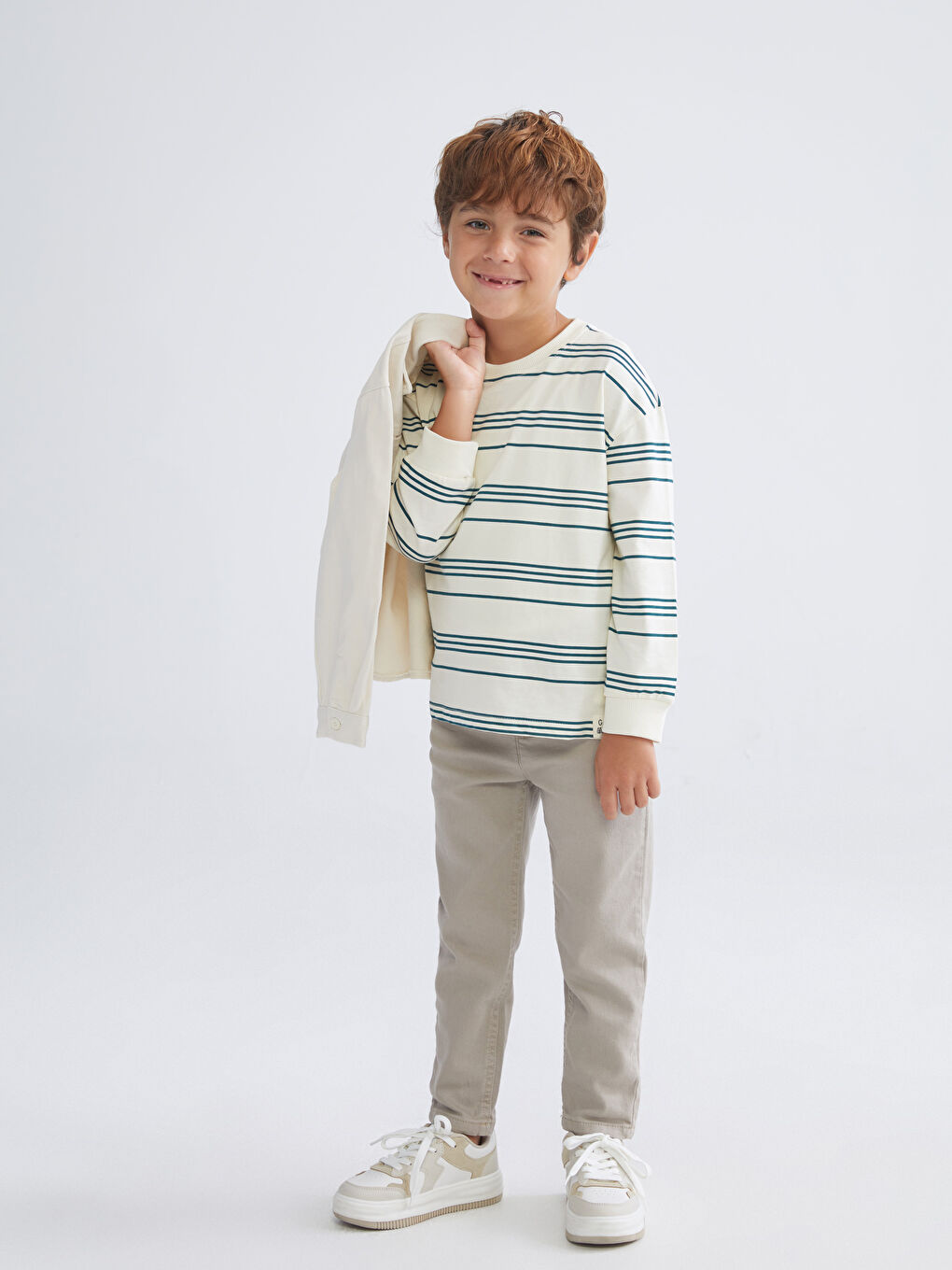 LCW Kids Boys' Trousers with Adjustable Elastic Waist -W5J726Z1-GHA