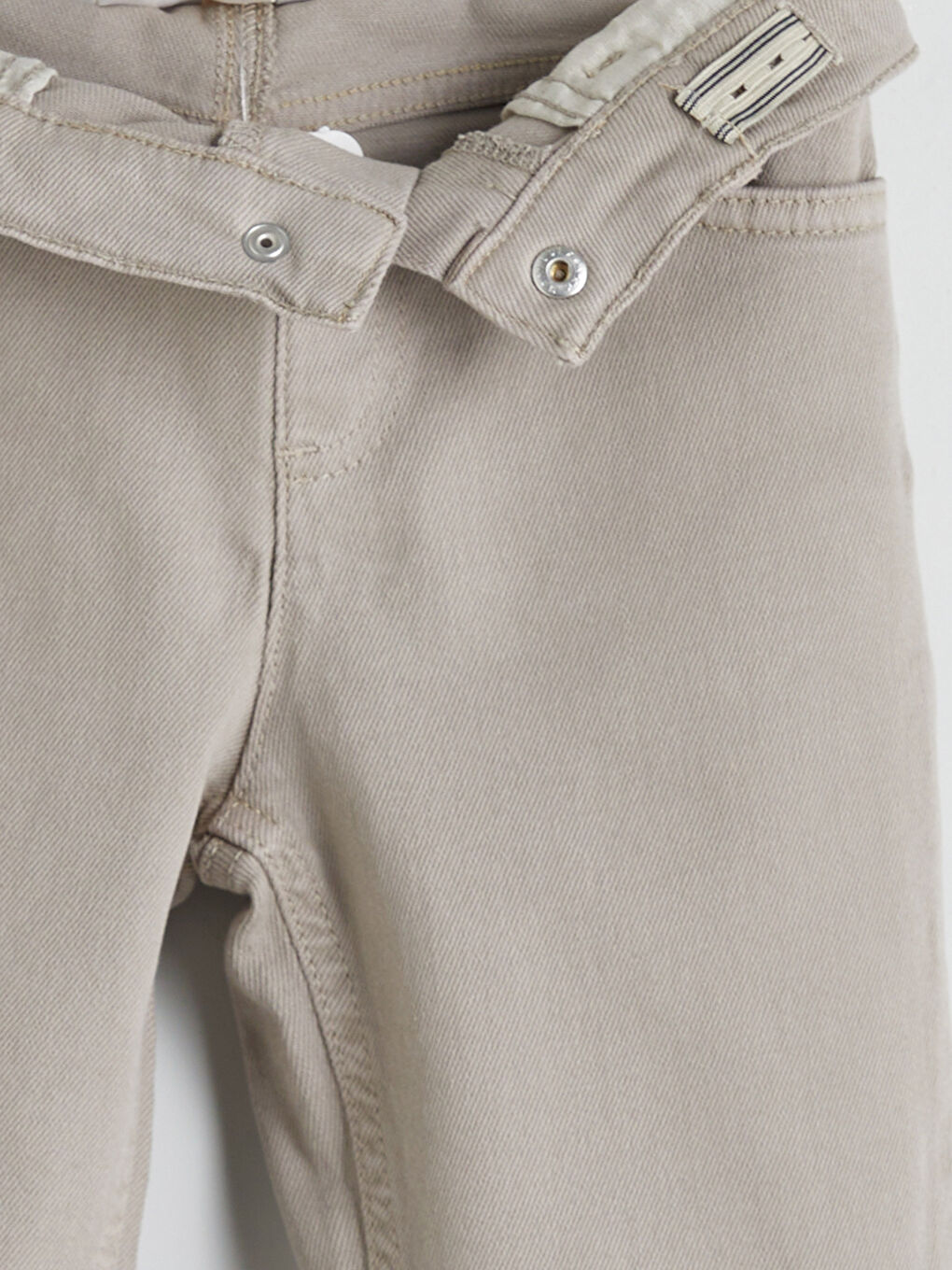 LCW Kids Boys' Trousers with Adjustable Elastic Waist -W5J726Z1-GHA
