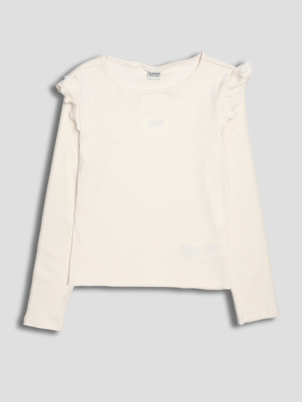 تيشيرت بناتي بتفاصيل كشكش برقبة دائرية