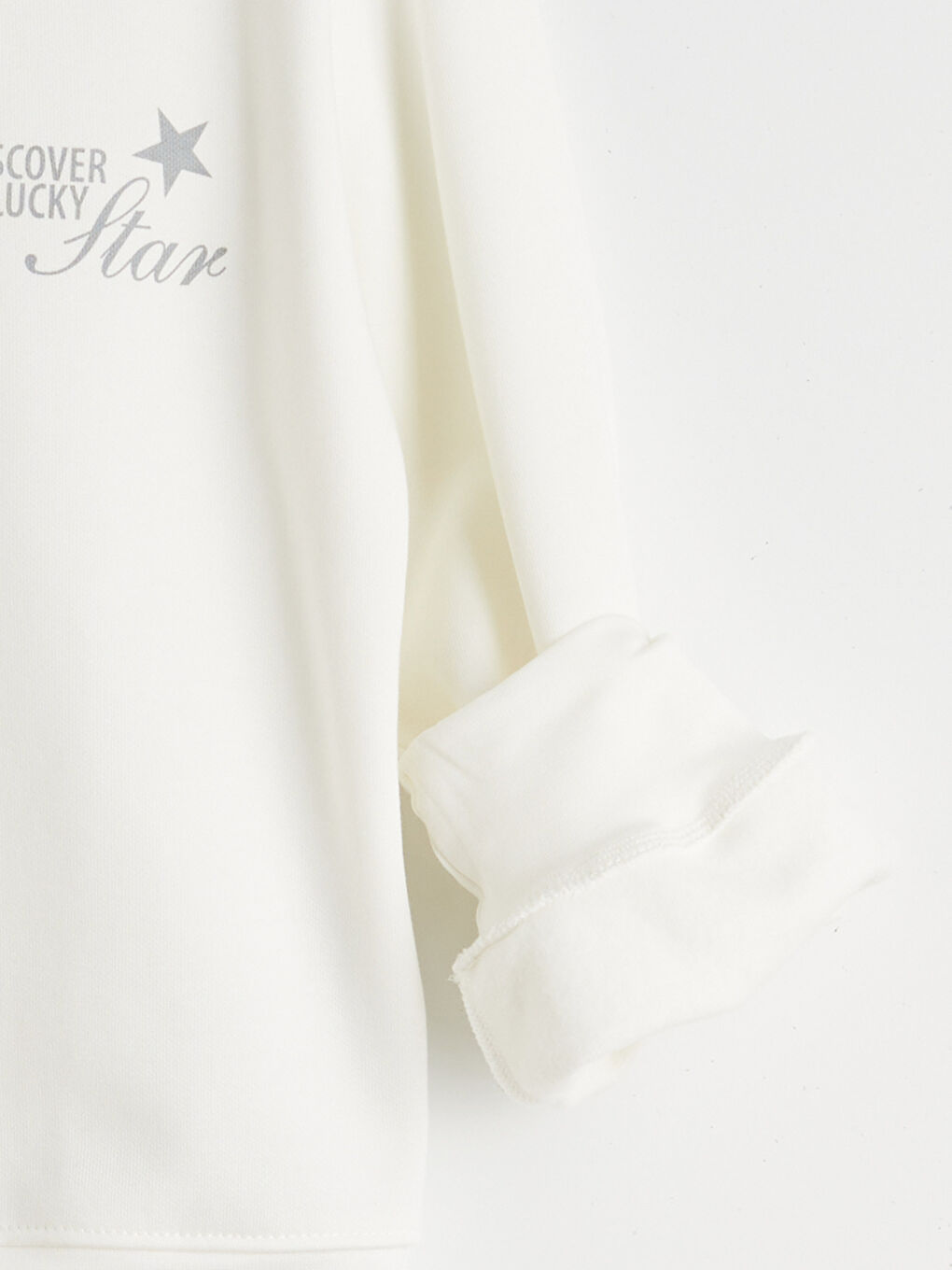 كنزة رياضية مطبوعة برقبة دائرية للبنات-4