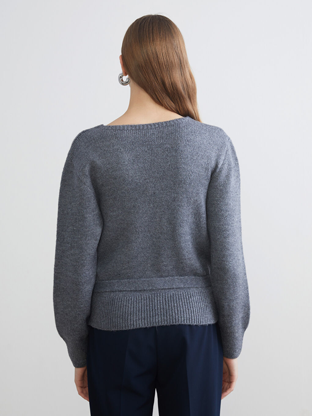 Gri Kruvaze Yaka Kadın Triko Kazak-3