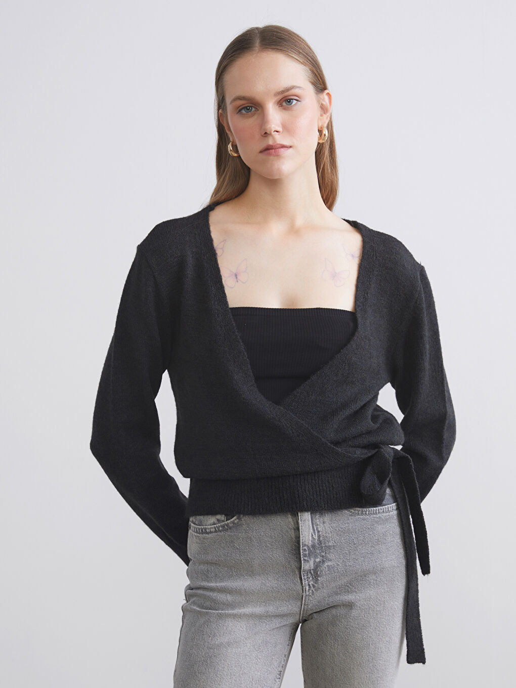 Siyah Kruvaze Yaka Kadın Triko Kazak