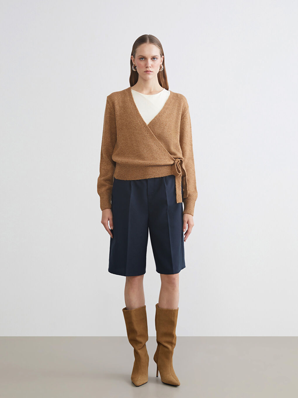 Kahverengi Kruvaze Yaka Kadın Triko Kazak-1