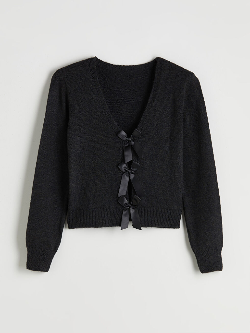 Siyah Fiyonklu Çift Yönlü Kadın Triko Hırka-4