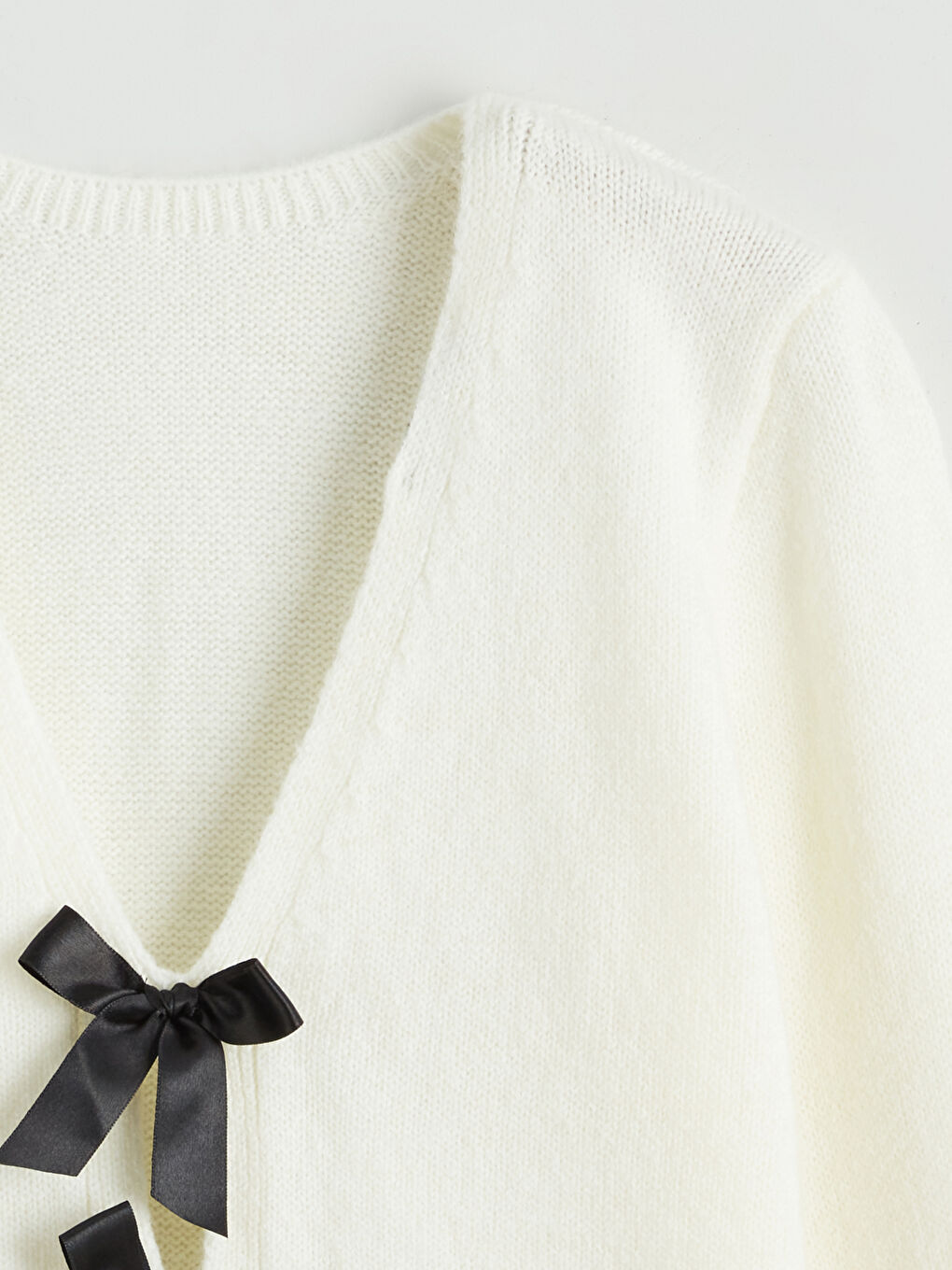 Ekru V Yaka Kadın Triko Hırka-9