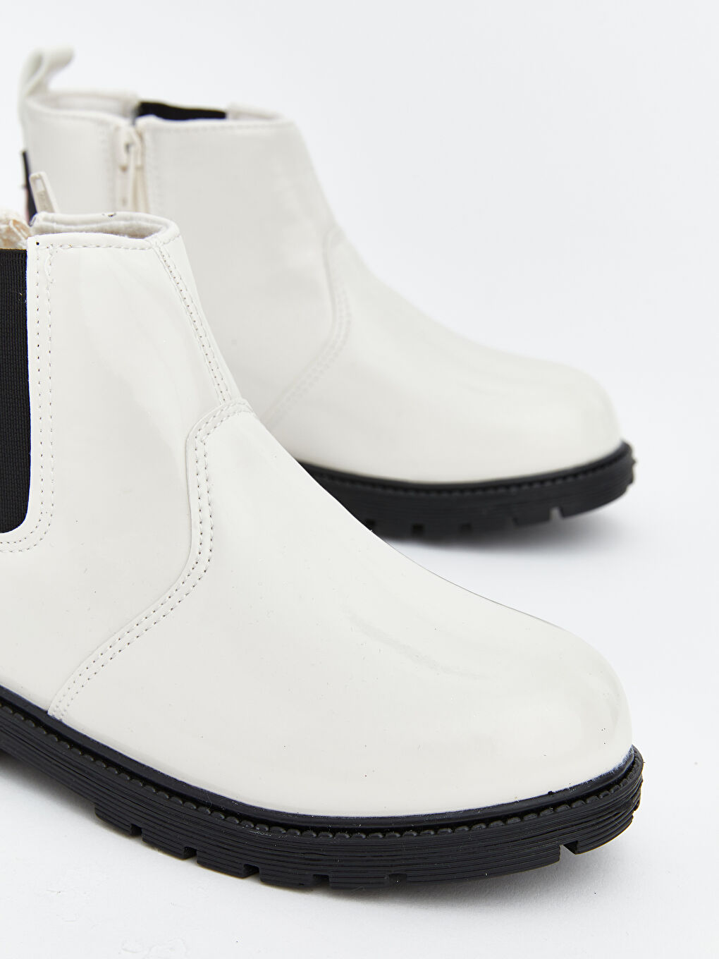 Ekru Minnie Mouse Baskılı Deri Görünümlü Kız Çocuk Bot-2