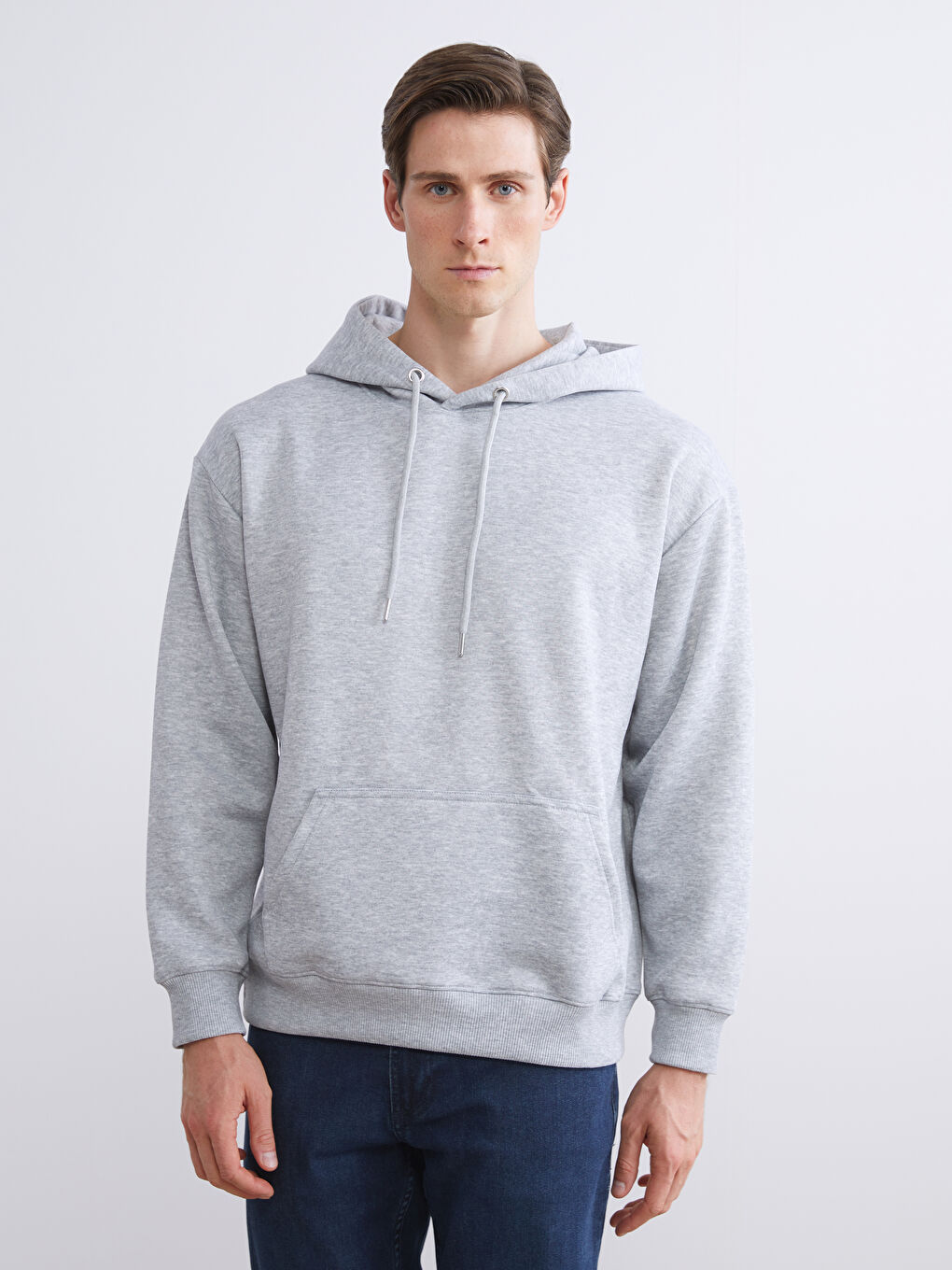 Мъж Сиво Суитшърт с качулка