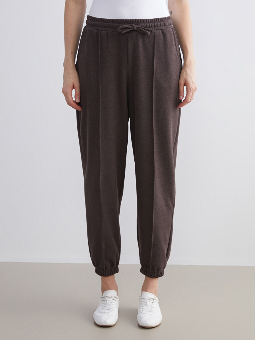 Kahverengi Beli Lastikli Kadın Jogger Eşofman Altı-1