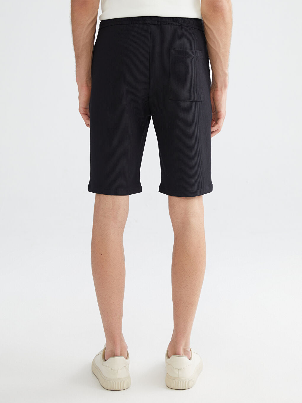 Siyah Standart Kalıp Keten Görünümlü Erkek Şort-4