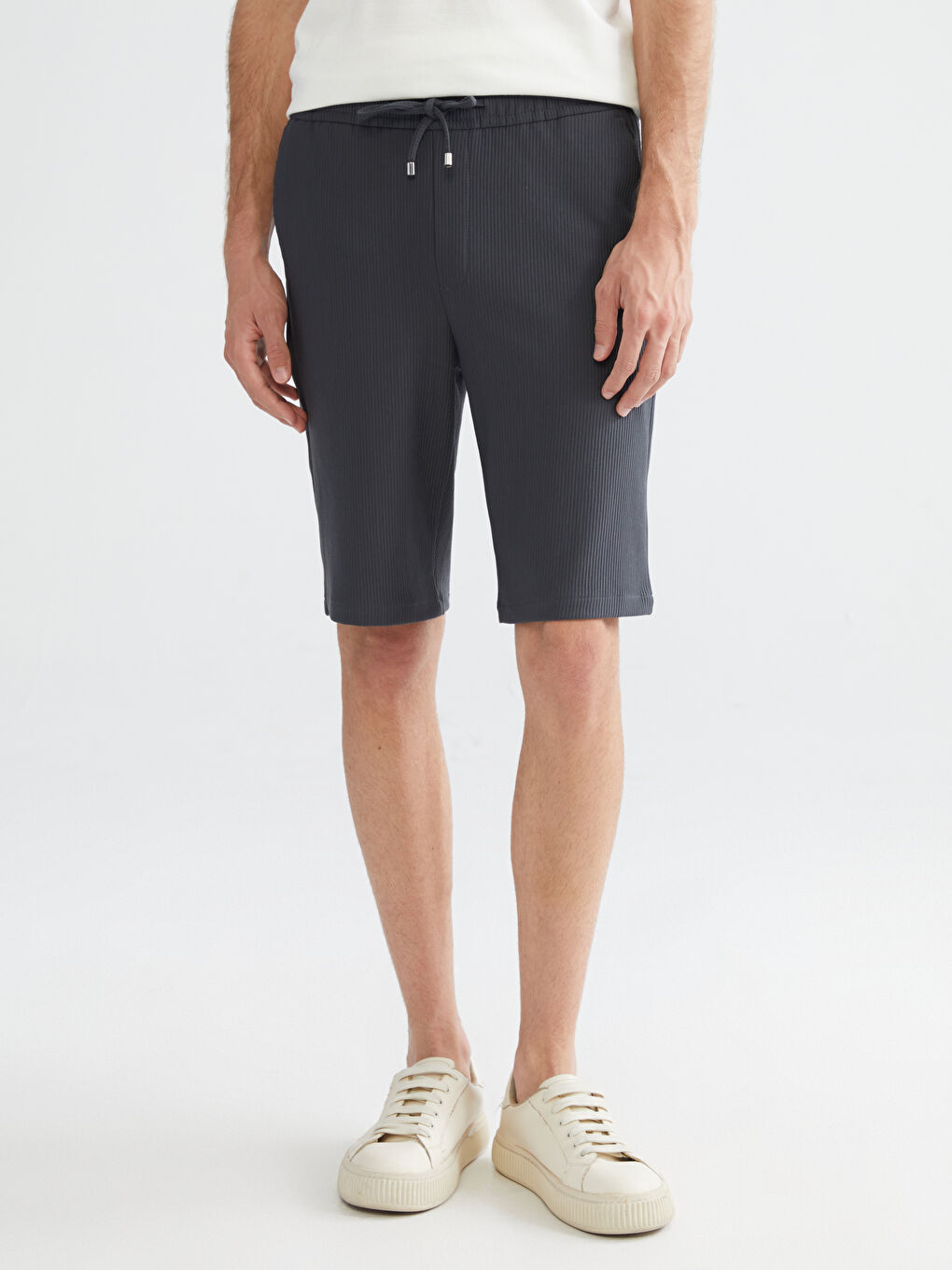 Antrasit Standart Kalıp Keten Görünümlü Erkek Şort-1