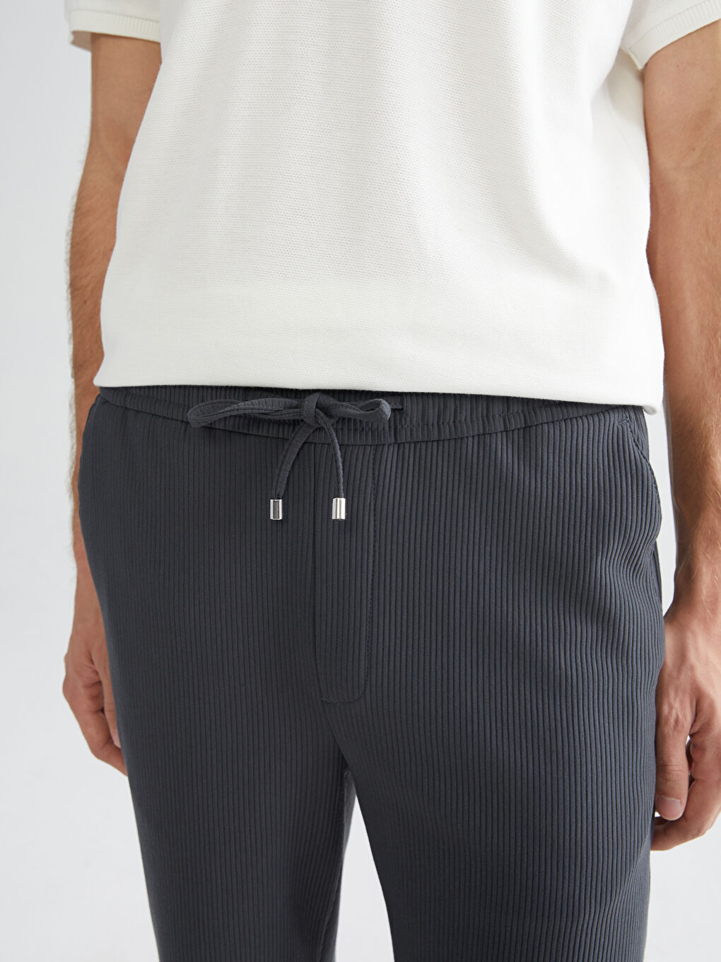 Antrasit Standart Kalıp Keten Görünümlü Erkek Şort-3