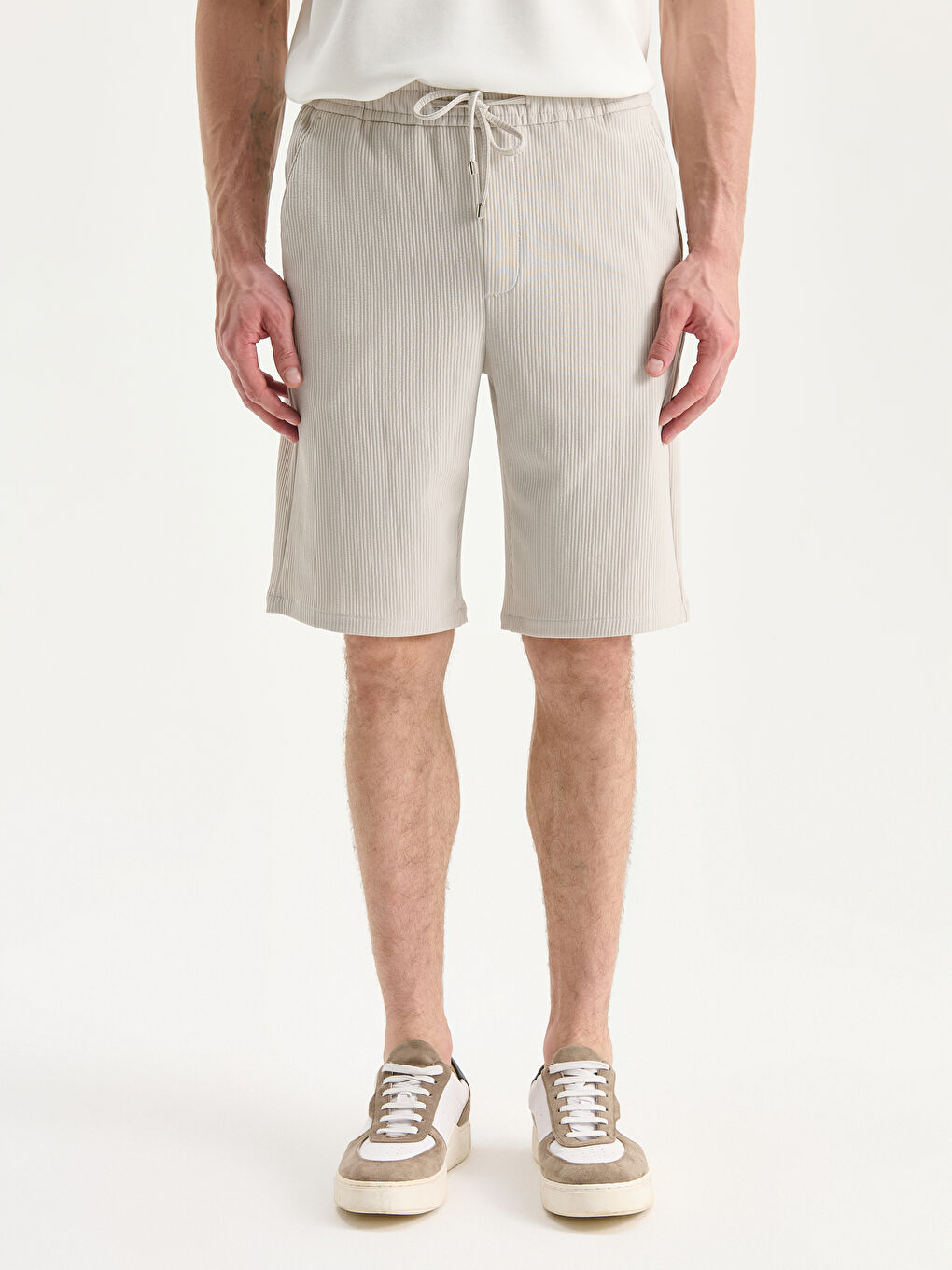 Bej Standart Kalıp Keten Görünümlü Erkek Şort-1