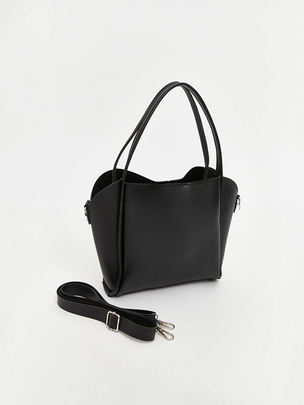 Siyah Deri Görünümlü Kadın Kol Çantası-1