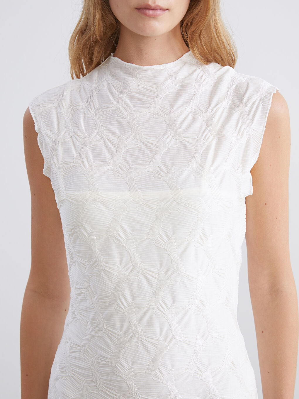 Ekru Dik Yaka Desenli Elbise-2