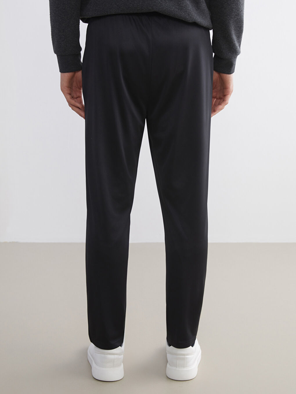 Standard Fit Men's Sweatpants-3