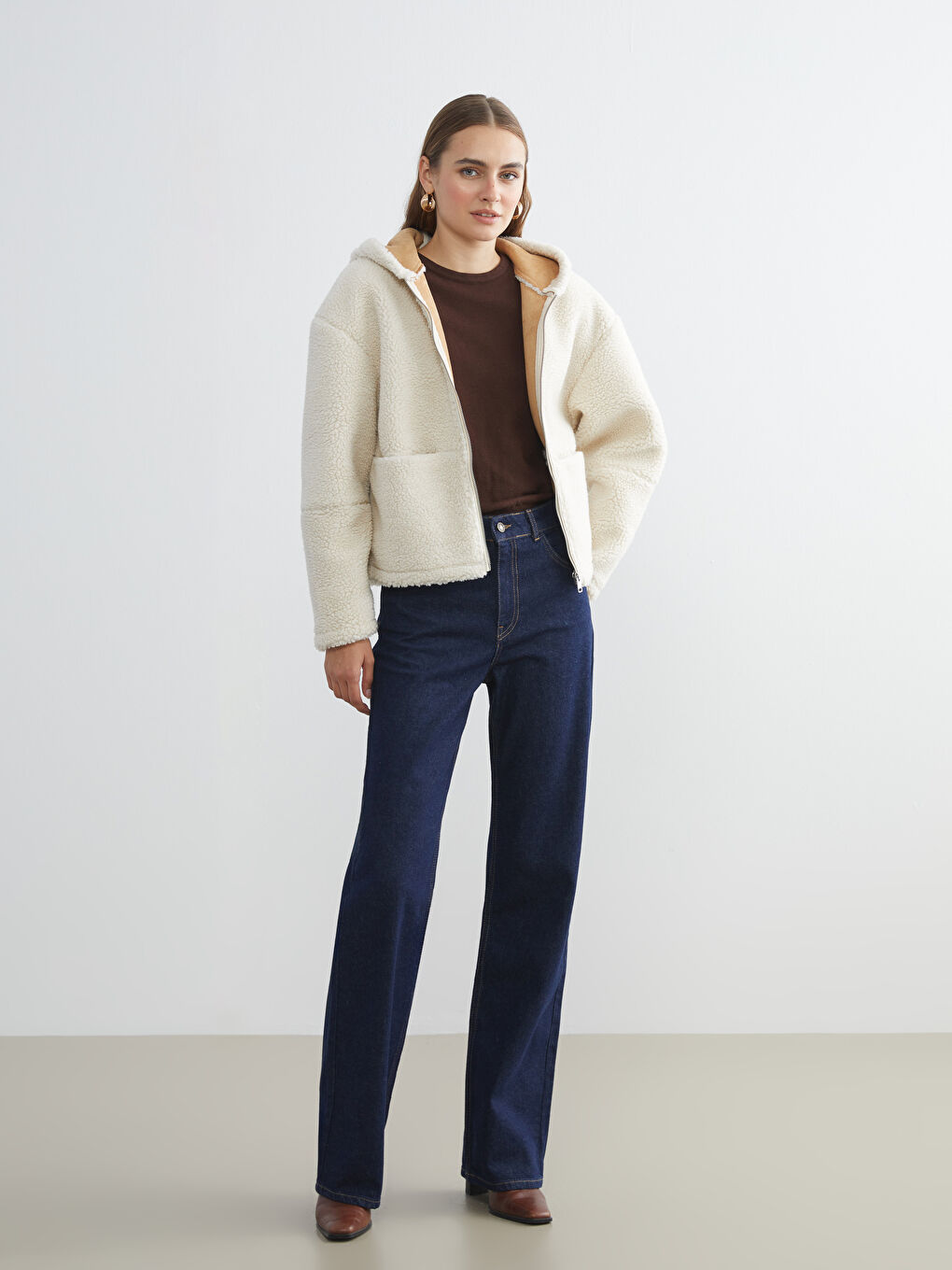 Kapüşonlu Kadın Pelüş Mont-1