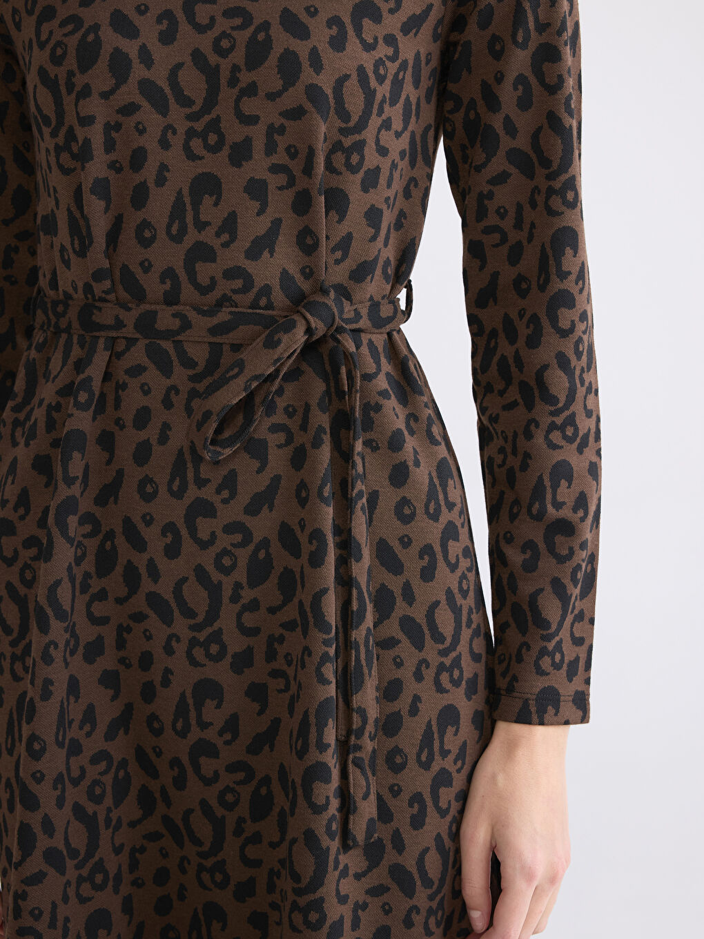 Plus Size Crew Neck Patterned Dress-5