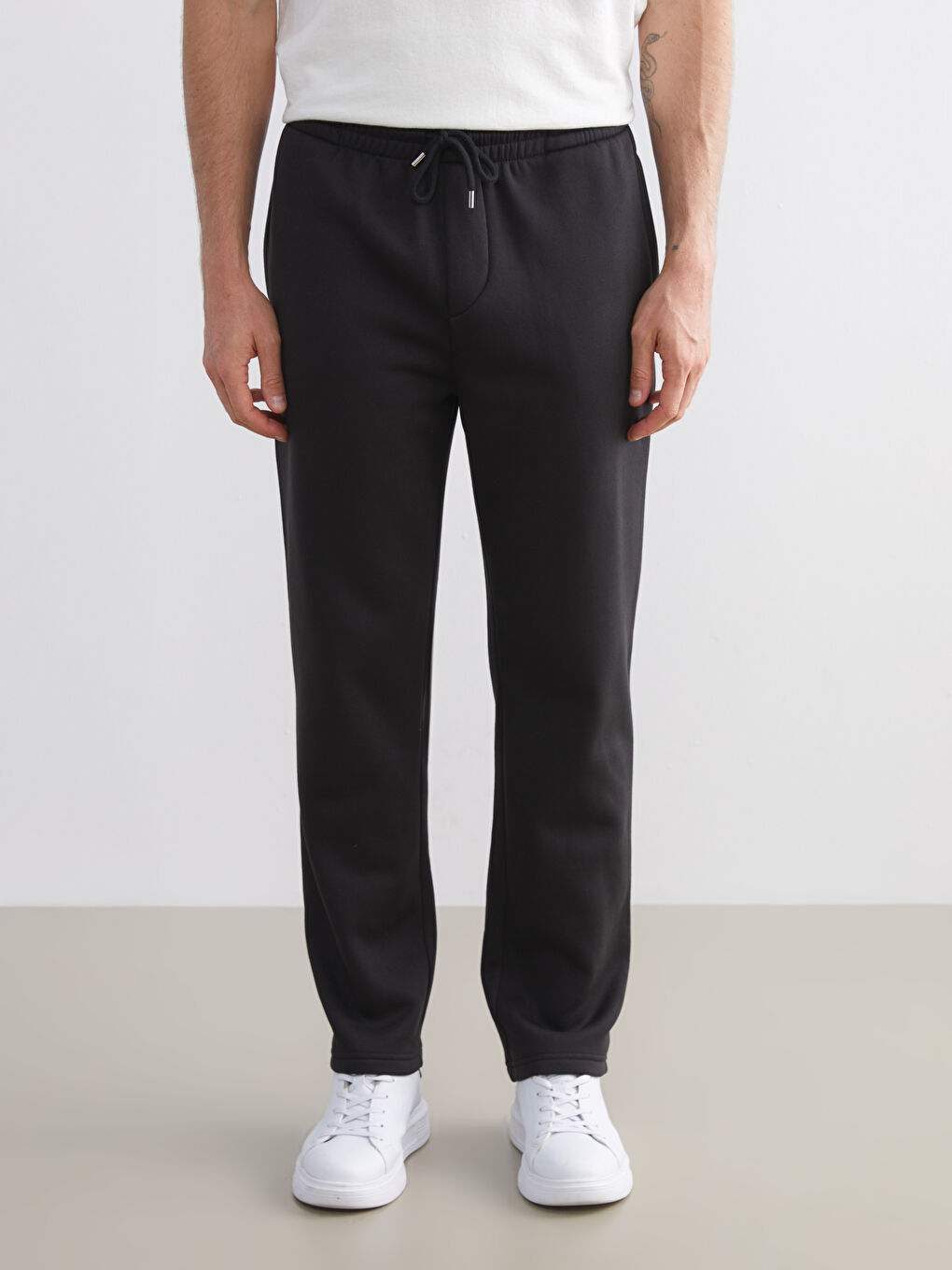 Standard Fit Men's Thick Sweatpants-1