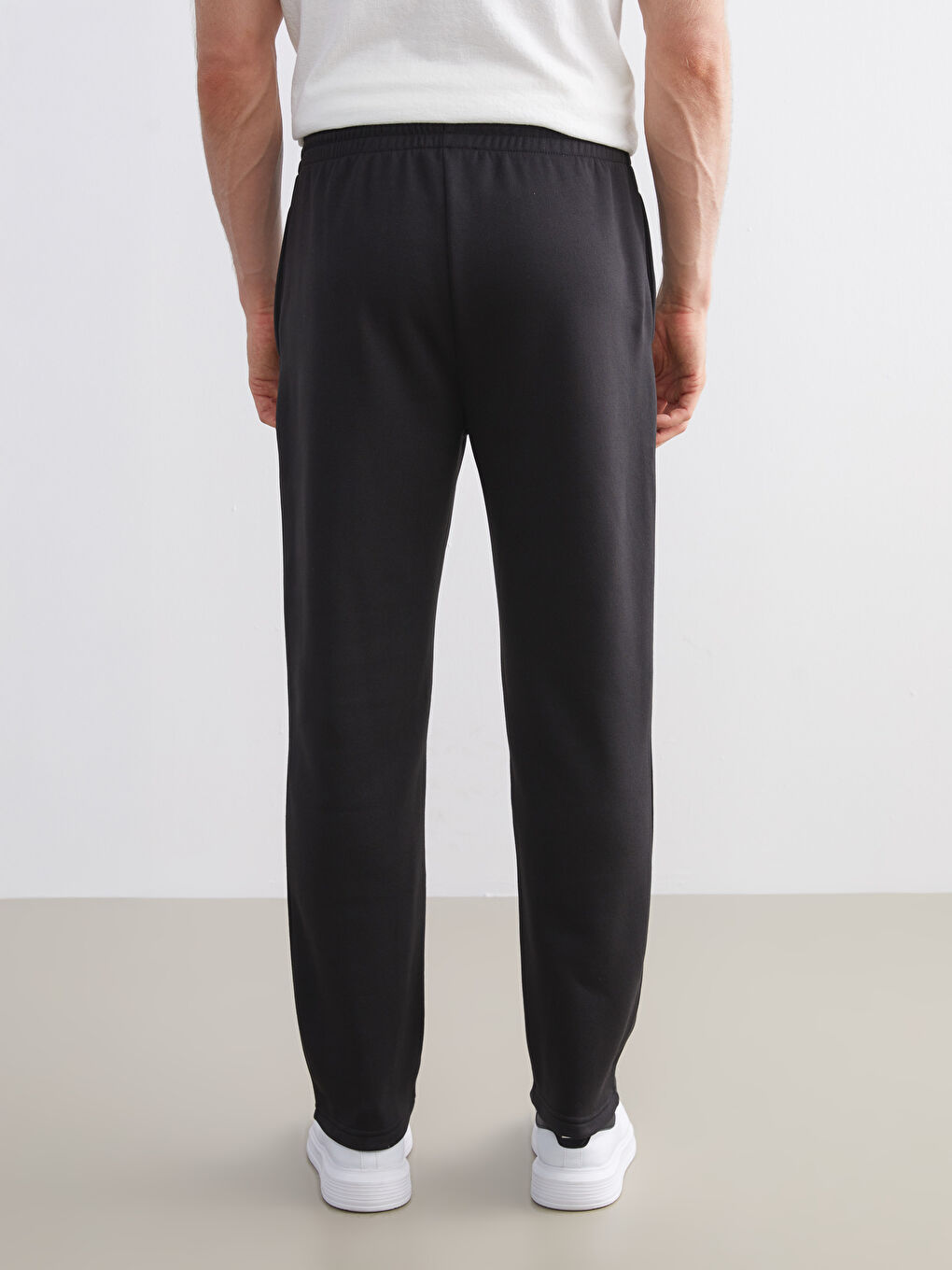 Standard Fit Men's Thick Sweatpants-3