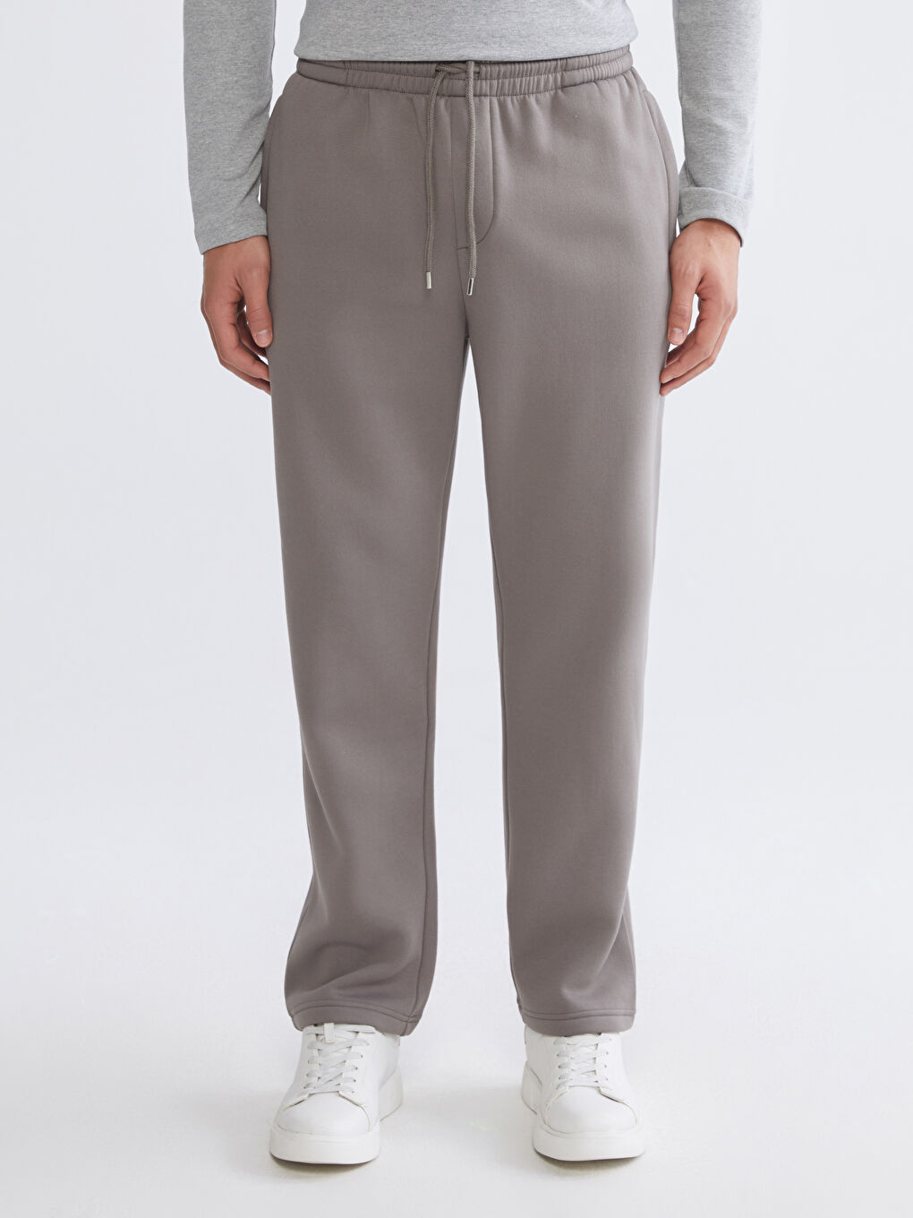 Standard Fit Men's Thick Sweatpants-1