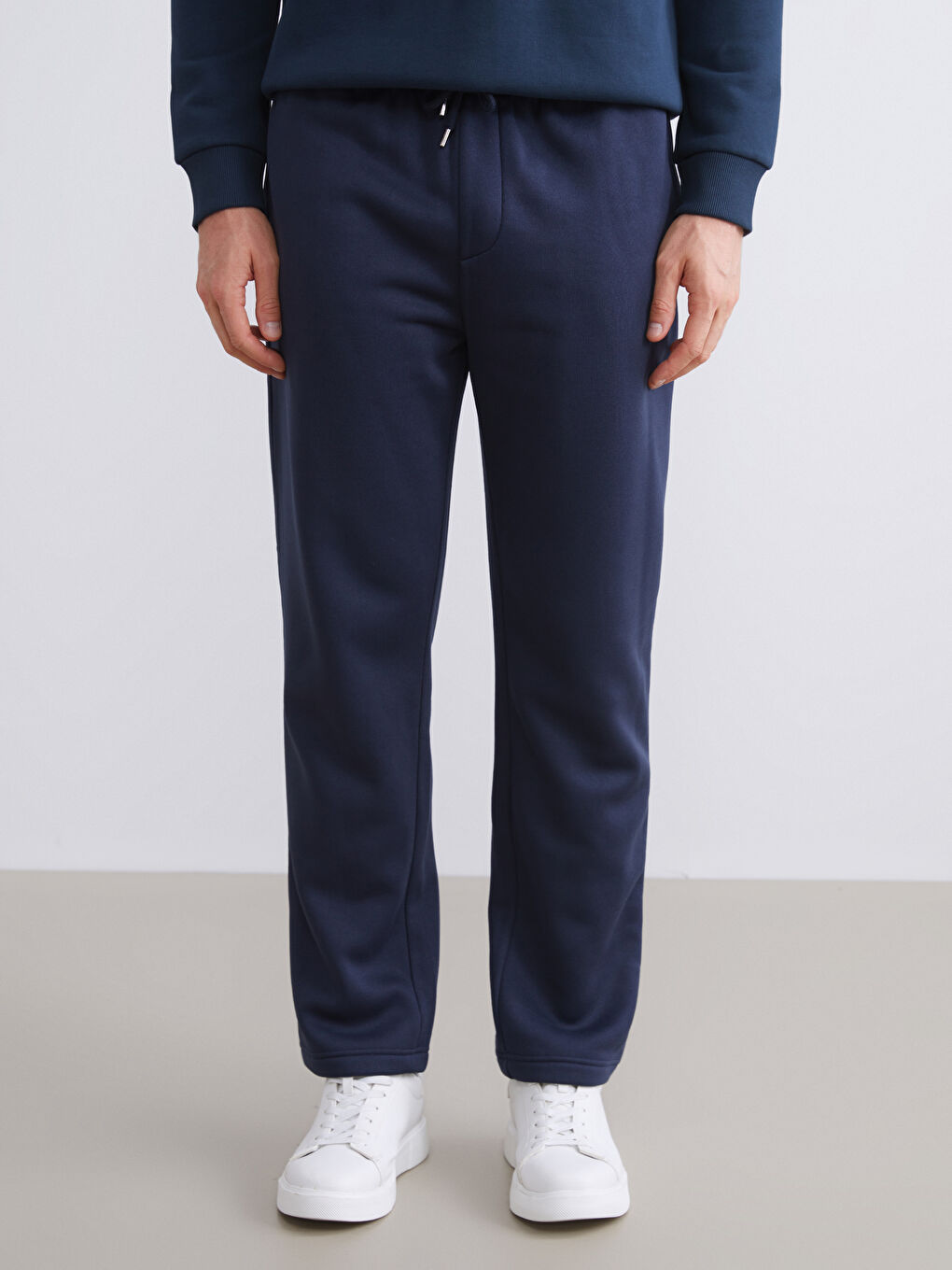 Standard Fit Men's Thick Sweatpants-1