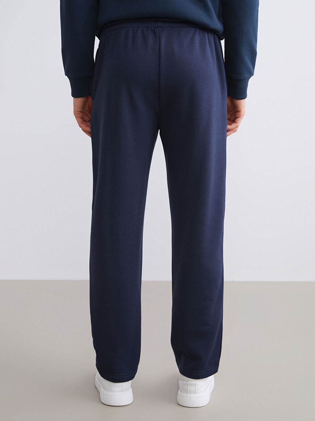 Standard Fit Men's Thick Sweatpants-3